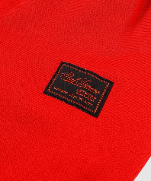 RAF SIMONS(ラフシモンズ)の「Regular fit hoodie with knot hood(スウェット・レディース・レッド・XS/S/M)」の4枚目の写真