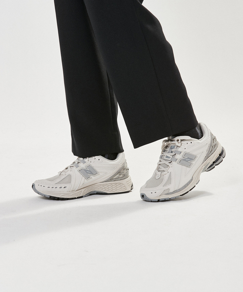 NEW BALANCE（ニューバランス）の「【New Balance / ニューバランス】M1906R（スニーカー・メンズ・ホワイト/ライトグレー・27.5cm/26.5cm/27cm/26cm/28cm）」の16枚目の写真