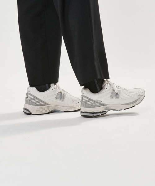 NEW BALANCE（ニューバランス）の「【New Balance / ニューバランス】M1906R（スニーカー・メンズ・ホワイト/ライトグレー・27.5cm/26.5cm/27cm/26cm/28cm）」の19枚目の写真