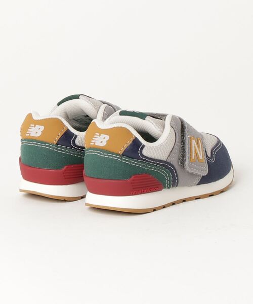 NEW BALANCE(ニューバランス)の「996(スニーカー・キッズ・ネイビー/グレー・13.5cm/15.5cm/15.0cm/14.5cm/13.0cm/16.0cm/12.0cm/12.5cm/16.5cm/14.0cm)」の3枚目の写真