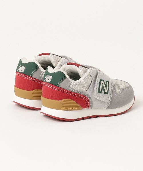 NEW BALANCE(ニューバランス)の「996(スニーカー・キッズ・ネイビー/グレー・13.5cm/15.5cm/15.0cm/14.5cm/13.0cm/16.0cm/12.0cm/12.5cm/16.5cm/14.0cm)」の6枚目の写真