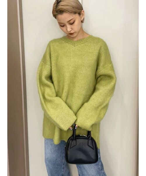 EMODA（エモダ）の「ルーズダウニーニット（ニット/セーター・レディース・ブラウン/ピンク/ブルー/ライム・FREE）」の10枚目の写真