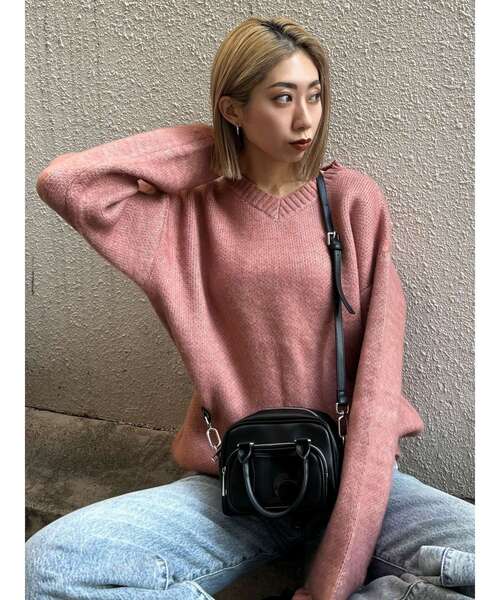 EMODA（エモダ）の「ルーズダウニーニット（ニット/セーター・レディース・ブラウン/ピンク/ブルー/ライム・FREE）」の15枚目の写真