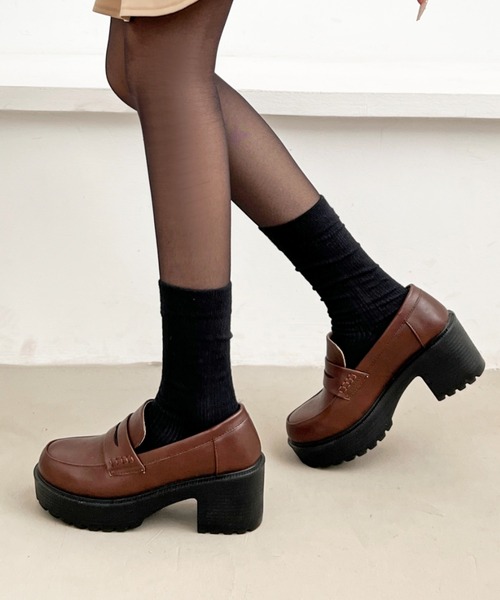 Shoes in Closet(シューズインクローゼット)の「軽量厚底 タンクソール ヒールアップ ローファー 1895(ローファー・レディース・ブラック/ブラック系その他/アイボリー/ダークブラウン/ブラウン系その他・S/M/L/LL/3L/XS)」の4枚目の写真