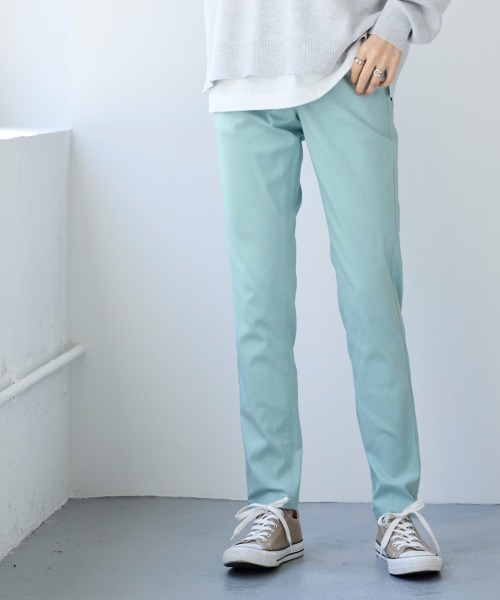 SMILE LAND(スマイルランド)の「<大きいサイズ> 超ストレッチレーヨン混スリムパンツ【股下68cm】(その他パンツ・レディース・ラベンダー/カーキ/ブラック/ライトグレー/ミント/モカ/ライトピンク/イエロー/ライトブルー/ネイビー・4L/5L/3L/L/LL)」の5枚目の写真