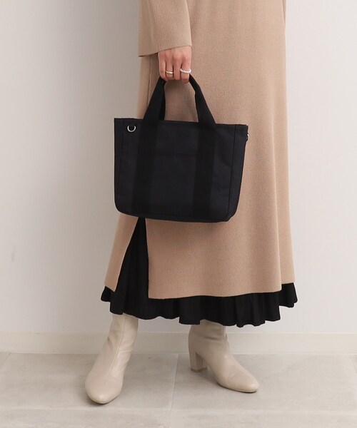 SHOO・LA・RUE（シューラルー）の「◆【撥水】仕切りが動くトートバッグ【2WAY】（トートバッグ・レディース・ブルー/グレー/黄緑系/ブラック・00）」の21枚目の写真