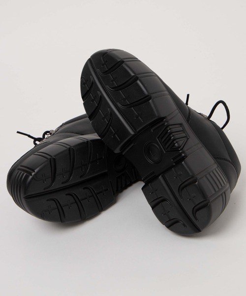 WEGO(ウィゴー)の「WEGO/チャンキーソールスニーカー(スニーカー・レディース・ホワイト/ブラック・MEDIUM/LARGE)」の4枚目の写真