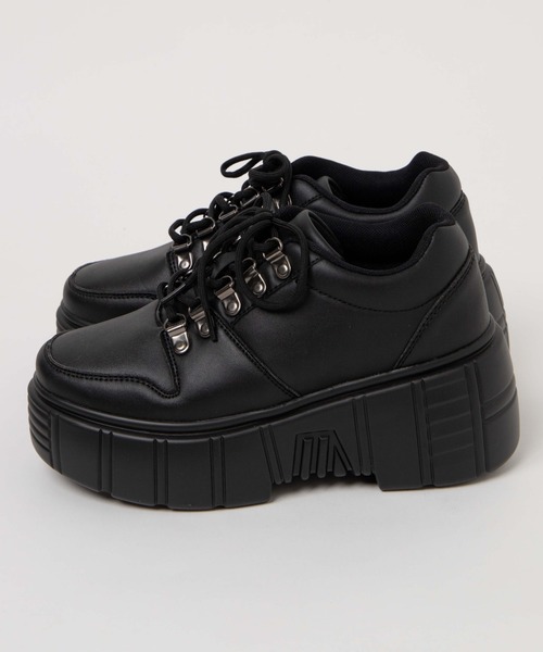 WEGO(ウィゴー)の「WEGO/チャンキーソールスニーカー(スニーカー・レディース・ホワイト/ブラック・MEDIUM/LARGE)」の6枚目の写真