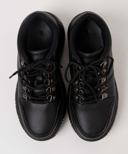 WEGO(ウィゴー)の「WEGO/チャンキーソールスニーカー(スニーカー・レディース・ホワイト/ブラック・MEDIUM/LARGE)」の3枚目の写真