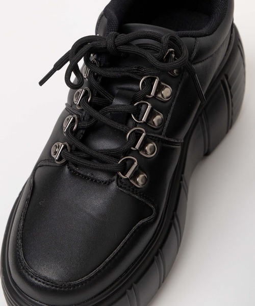 WEGO(ウィゴー)の「WEGO/チャンキーソールスニーカー(スニーカー・レディース・ホワイト/ブラック・MEDIUM/LARGE)」の9枚目の写真