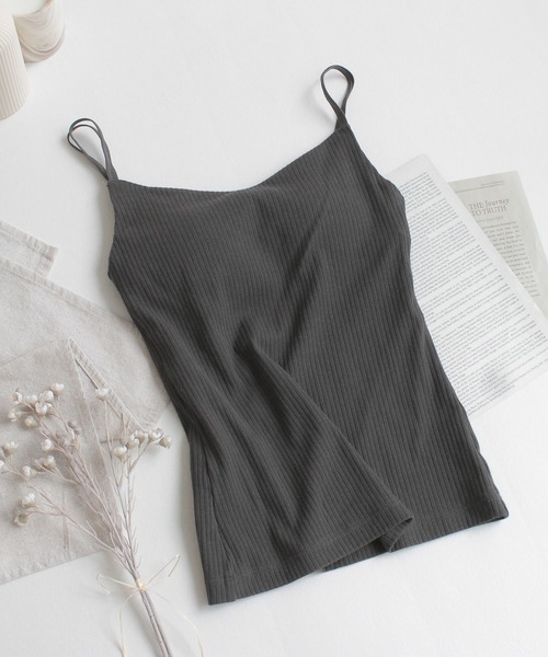 tu-hacci（ツーハッチ）の「【200万枚突破！】おしゃれもブラもね。BRAmoneなら一枚でナチュ盛りが叶う！リブキャミソール 浅V型（ノンワイヤーtype）（キャミソール・レディース・スモークピンク/グレイッシュベージュ/ブラック/ラベンダー/プラム/チャコールグレー/キナリ/グリーン系/グレイッシュブルー/アッシュブラウン/スモークグレー・XL/MG/LG/M/SG/L/S）」の22枚目の写真