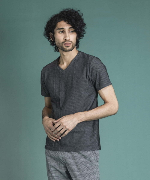 MICHEL KLEIN HOMME (ミッシェルクランオム)の「《日本製》幾何柄半袖カットソー(Tシャツ/カットソー・メンズ・グレー/ホワイト/ブルー・MEDIUM/LARGE/X-LARGE)」の3枚目の写真