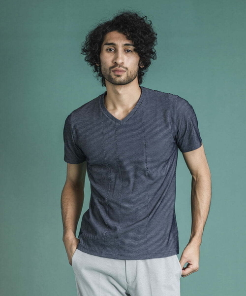 MICHEL KLEIN HOMME (ミッシェルクランオム)の「《日本製》幾何柄半袖カットソー(Tシャツ/カットソー・メンズ・グレー/ホワイト/ブルー・MEDIUM/LARGE/X-LARGE)」の1枚目の写真