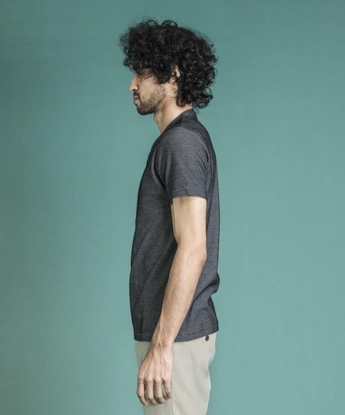 MICHEL KLEIN HOMME (ミッシェルクランオム)の「《日本製》幾何柄半袖カットソー(Tシャツ/カットソー・メンズ・グレー/ホワイト/ブルー・MEDIUM/LARGE/X-LARGE)」の6枚目の写真