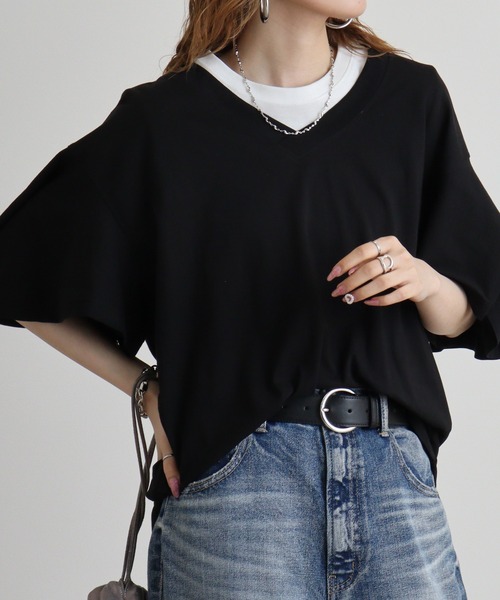 atONE(アットワン)の「atONE ボリュームフレア袖Vネックカットソー 半袖(Tシャツ/カットソー・レディース・ブラック/オフホワイト/ベージュ/カーキ/チャコールグレー・LL~3L/4L~5L/M-L)」の3枚目の写真