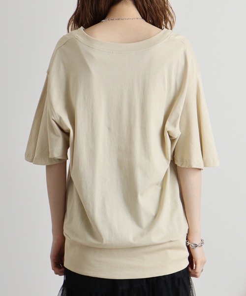 atONE(アットワン)の「atONE ボリュームフレア袖Vネックカットソー 半袖(Tシャツ/カットソー・レディース・ブラック/オフホワイト/ベージュ/カーキ/チャコールグレー・LL~3L/4L~5L/M-L)」の17枚目の写真