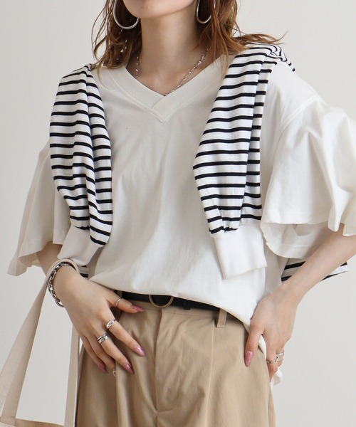 atONE(アットワン)の「atONE ボリュームフレア袖Vネックカットソー 半袖(Tシャツ/カットソー・レディース・ブラック/オフホワイト/ベージュ/カーキ/チャコールグレー・LL~3L/4L~5L/M-L)」の21枚目の写真