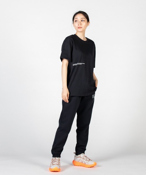 UNDER ARMOUR(アンダーアーマー)の「UAヘビーウエイト コットン ショートスリーブTシャツ 〈マントラ〉(トレーニング/メンズ)(Tシャツ/カットソー・メンズ・ブラック・M/L/XL/XXL/S/3XL)」の10枚目の写真