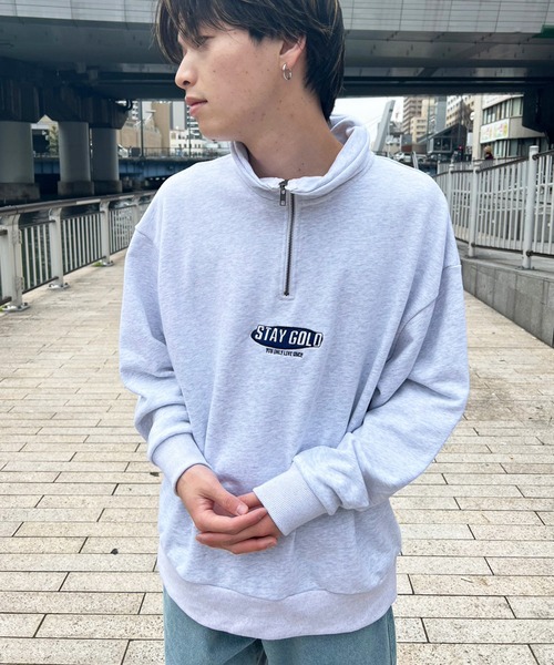 STAY GOLD（ステイゴールド）の「STAY GOLD ワンポイント刺繍 ハーフZIP / オーバーサイズ ハーフジップ スウェット ビッグシルエット トレーナー（スウェット・メンズ・チャコール/オートミール・M/L）」の3枚目の写真