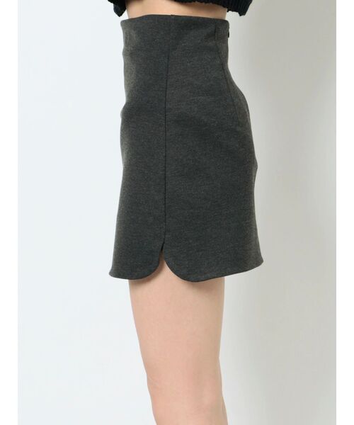 EMODA（エモダ）の「ストレッチカーブミニスカート（スカート・レディース・グレー/ブラック/ブルー・SMALL/MEDIUM）」の16枚目の写真