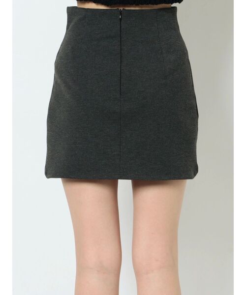 EMODA（エモダ）の「ストレッチカーブミニスカート（スカート・レディース・グレー/ブラック/ブルー・SMALL/MEDIUM）」の22枚目の写真