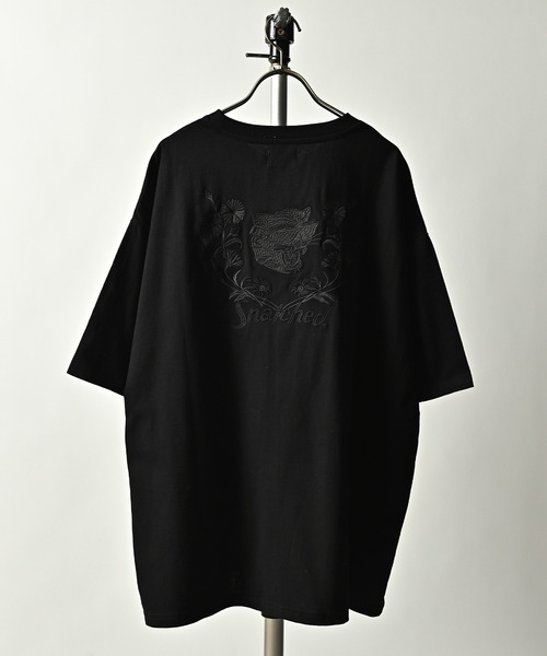 ATELANE（アテレーン）の「ATELANE/OE天竺　刺繍入りルーズシルエットTシャツ（Tシャツ/カットソー・メンズ・テラコッタ/ホワイト系/ホワイト系1/ホワイト系2/ホワイト系3/ブラック系/ブラック系1/ブラック系2/ブラック系3/イエロー系/ブルー/ミント・MEDIUM/LARGE/X-LARGE）」の6枚目の写真