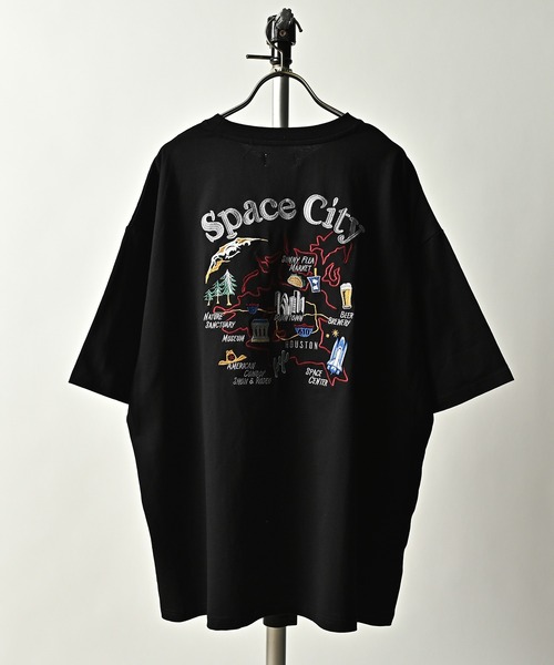 ATELANE（アテレーン）の「ATELANE/OE天竺　刺繍入りルーズシルエットTシャツ（Tシャツ/カットソー・メンズ・テラコッタ/ホワイト系/ホワイト系1/ホワイト系2/ホワイト系3/ブラック系/ブラック系1/ブラック系2/ブラック系3/イエロー系/ブルー/ミント・MEDIUM/LARGE/X-LARGE）」の7枚目の写真