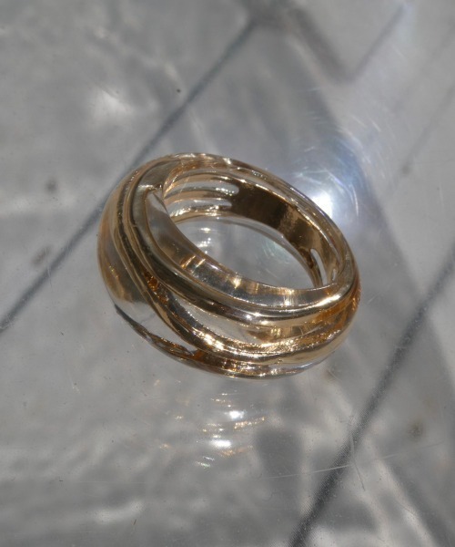 TRUNC（トランクエイティーエイト）の「Gold Line Clear Ring（リング・レディース・ゴールド・FREE）」の2枚目の写真