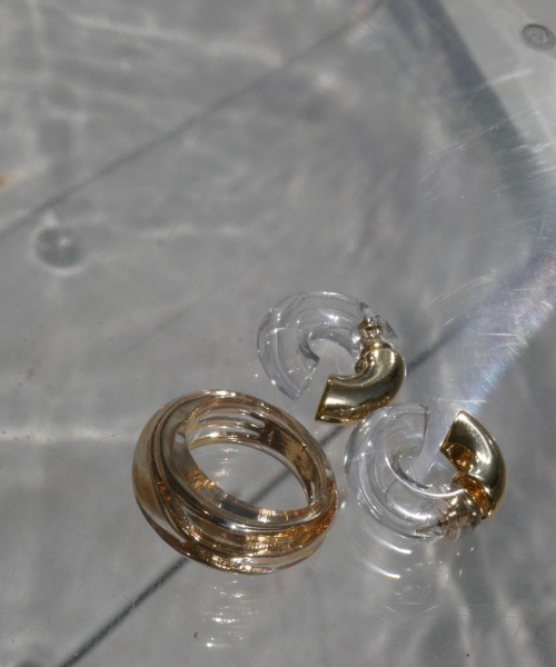 TRUNC（トランクエイティーエイト）の「Gold Line Clear Ring（リング・レディース・ゴールド・FREE）」の6枚目の写真