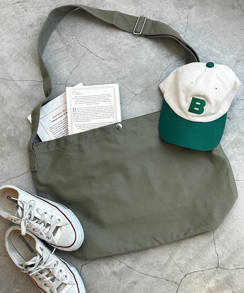 WEGO(ウィゴー)の「WEGO/キャンバスビッグショルダーバッグ(ショルダーバッグ・メンズ・ナチュラル/その他1/その他2/カーキ/グレー/ブラック/ベージュ/その他3/その他4/ダークグレー/その他5/キャメル/その他6/その他7/その他8/オフホワイト/グリーン/ブラック系その他・FREE)」の22枚目の写真