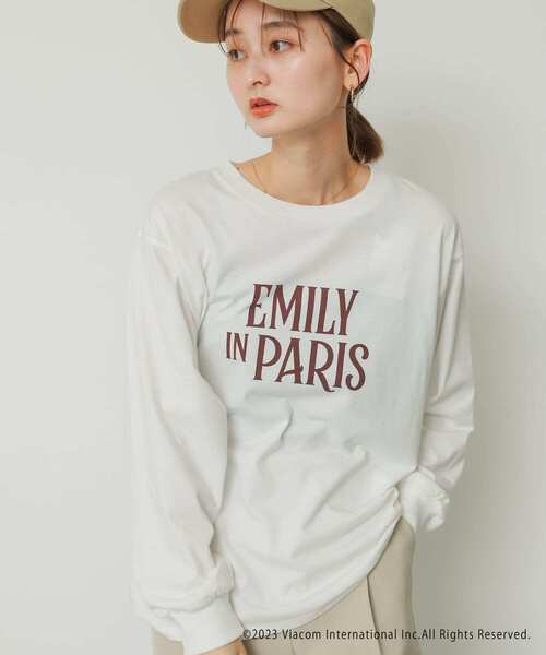 SENSE OF PLACE by URBAN RESEARCH(センスオブプレイスバイアーバンリサーチ)の「Emily in Paris グラフィックロングTシャツ(Tシャツ/カットソー・レディース・その他3/その他1/その他2・ONE)」の11枚目の写真