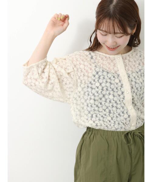 ehka sopo（エヘカソポ）の「ノーカラーレースブラウス（シャツ/ブラウス・レディース・キナリ/ブルー/キャメル/ブラック・F）」の11枚目の写真