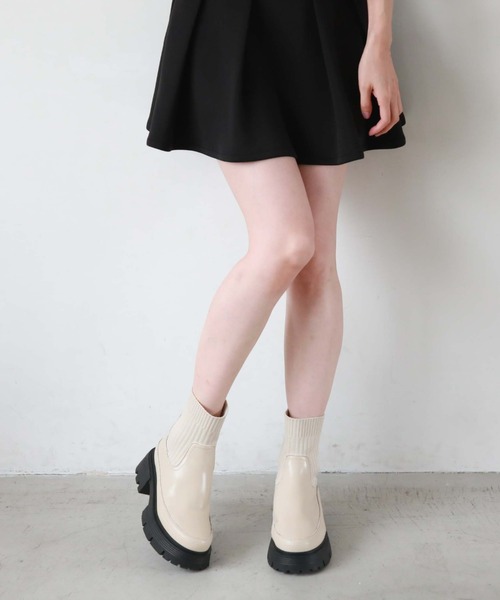 archives（アルシーヴ）の「ニットブーツ（ブーツ・レディース・ブラック/アイボリー・MEDIUM/LARGE）」の14枚目の写真