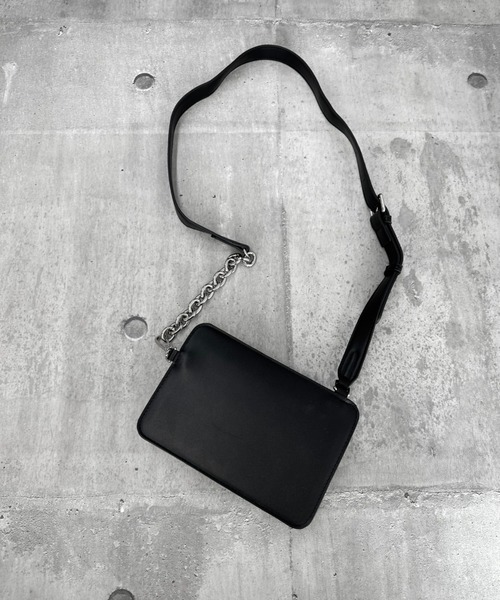 LVEU.(ラブユ.)の「【LVEU.】チェーンスクエアミニショルダー / バッグ 鞄 BAG ショルダー ミニ フラップ 斜め掛け 合皮 ブラック(ショルダーバッグ・レディース・ブラック・FREE)」の12枚目の写真