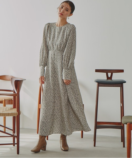 N.(N. Natural Beauty Basic)(エヌエヌナチュラルビューティーベーシック)の「【S Size Line】◆フラワープリントワンピース(ワンピース・レディース・ホワイト系その他/ブルー系その他/ブラック系その他・SMALL/MEDIUM)」の2枚目の写真