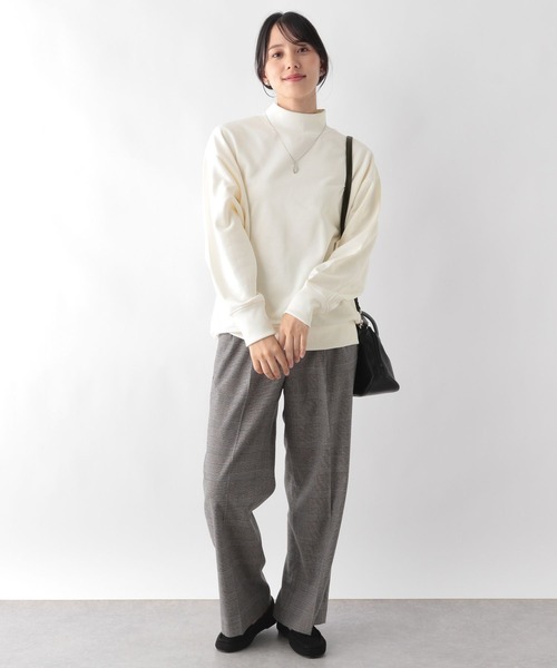 GLOBAL WORK（グローバルワーク）の「お手入れらくらくスタンドネックプルオーバー/906288（Tシャツ/カットソー・レディース・アイボリー/バーガンディー/ブラック/ベージュ・MEDIUM/LARGE）」の7枚目の写真