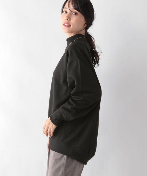 GLOBAL WORK（グローバルワーク）の「お手入れらくらくスタンドネックプルオーバー/906288（Tシャツ/カットソー・レディース・アイボリー/バーガンディー/ブラック/ベージュ・MEDIUM/LARGE）」の13枚目の写真