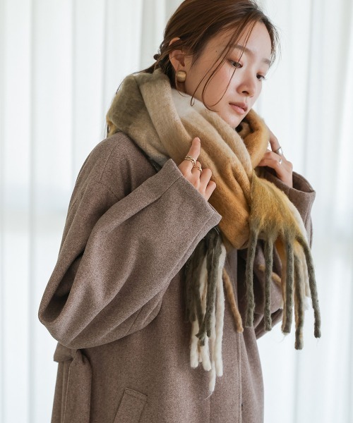 Bab(バブ)の「ビックチェックボリュームマフラー(ストール/ショール・レディース・ブルー/グリーン/イエロー・ONESIZE)」の4枚目の写真