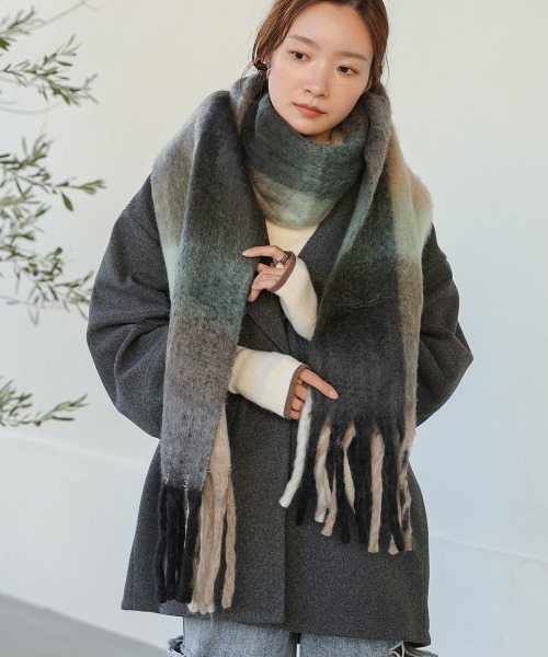 Bab(バブ)の「ビックチェックボリュームマフラー(ストール/ショール・レディース・ブルー/グリーン/イエロー・ONESIZE)」の12枚目の写真