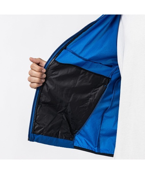 Reebok(リーボック)の「スピード ジャケット / SPEED JACKET(ナイロンジャケット・メンズ・ブラック/ブルー/ホワイト・XX-LARGE/SMALL/MEDIUM/X-SMALL/X-LARGE/LARGE)」の14枚目の写真