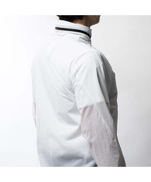 Reebok(リーボック)の「スピード ジャケット / SPEED JACKET(ナイロンジャケット・メンズ・ブラック/ブルー/ホワイト・XX-LARGE/SMALL/MEDIUM/X-SMALL/X-LARGE/LARGE)」の19枚目の写真