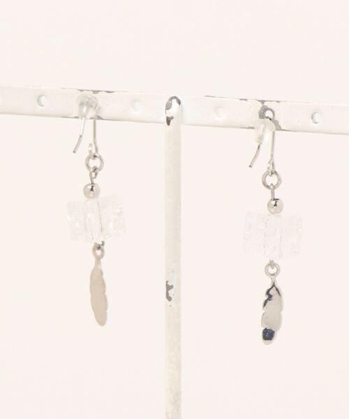 【atelierLilly】クラック水晶＆リーフピアス(MA)（ピアス（両耳用））｜tone（トーン）