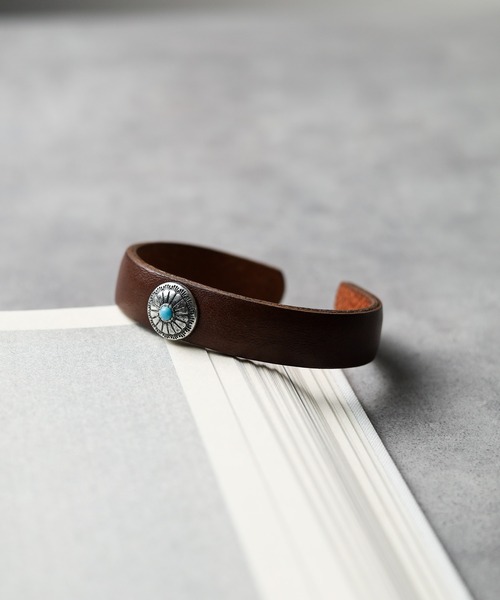 ARCHIVER（アーカイバ）の「【AL】ネイティブレザーバングル（ブレスレット・レディース・ブラウン系3/ベージュ系8/ブラウン系4/ベージュ系2/ダークブラウン系2/ダークブラウン系3/ダークブラウン系4/ダークブラウン系1/ブラウン系8/ベージュ系5/ベージュ系4/ブラック系2/ブラック系5/ブラウン/ブラウン系5/ブラウン系7/ブラウン系/ベージュ系9/ブラウン系2/ブラック系3/ブラック系4・FREE）」の9枚目の写真