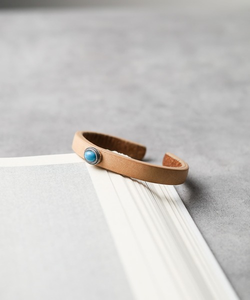 ARCHIVER（アーカイバ）の「【AL】ネイティブレザーバングル（ブレスレット・レディース・ブラウン系3/ベージュ系8/ブラウン系4/ベージュ系2/ダークブラウン系2/ダークブラウン系3/ダークブラウン系4/ダークブラウン系1/ブラウン系8/ベージュ系5/ベージュ系4/ブラック系2/ブラック系5/ブラウン/ブラウン系5/ブラウン系7/ブラウン系/ベージュ系9/ブラウン系2/ブラック系3/ブラック系4・FREE）」の21枚目の写真