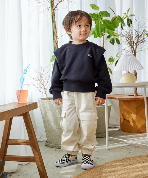 aBity select(アビティセレクト)の「綿100% フラップポケット ワイドストレート イージーカーゴパンツ(カーゴパンツ・キッズ・アイボリー/カーキ/チャコールグレー・110/90/100/120)」の9枚目の写真