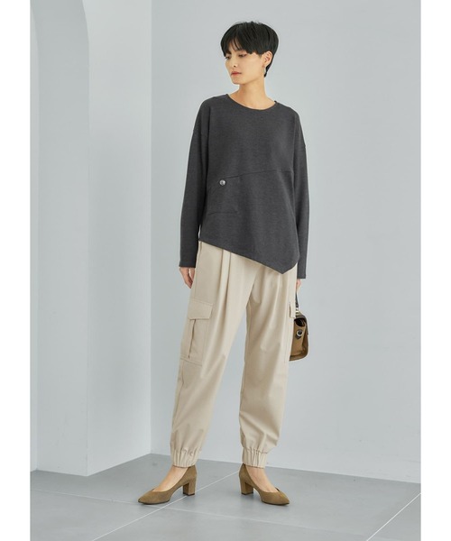 STYLE DELI(スタイルデリ)の「アシンメトリー長袖Tシャツ(Tシャツ/カットソー・レディース・カーキ/ホワイト/スミクロ・FREE)」の4枚目の写真