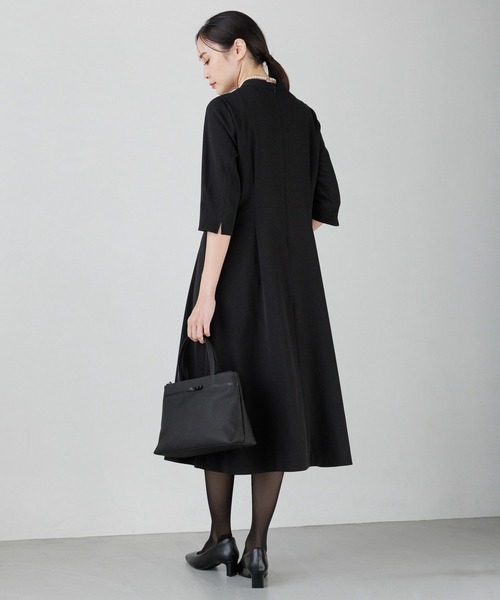 Elura(エルーラ)の「セレモニー&お悔やみフレアワンピース(ワンピース・レディース・ブラック・MEDIUM/LARGE)」の4枚目の写真