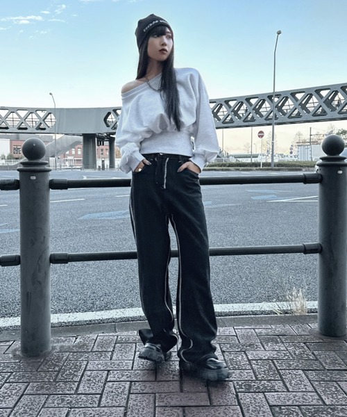 LVEU.（ラブユ.）の「【LVEU.】バイカラーステッチデニム / ボトムス パンツ デニム ステッチ 切替え バイカラー モノトーン カジュアル ブラック ホワイト（デニムパンツ・レディース・ホワイト/ブラック・FREE）」の3枚目の写真