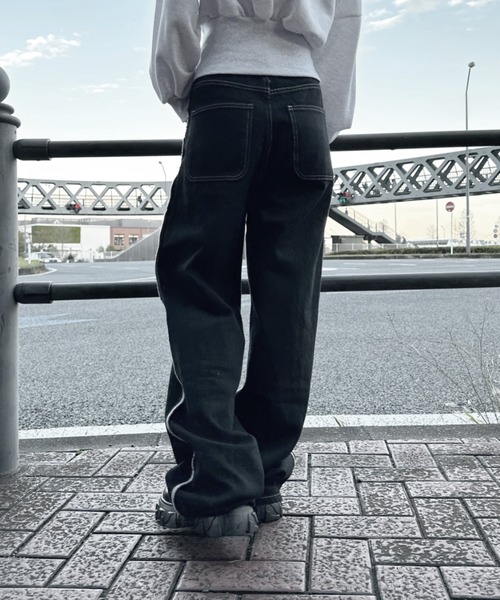 LVEU.（ラブユ.）の「【LVEU.】バイカラーステッチデニム / ボトムス パンツ デニム ステッチ 切替え バイカラー モノトーン カジュアル ブラック ホワイト（デニムパンツ・レディース・ホワイト/ブラック・FREE）」の7枚目の写真