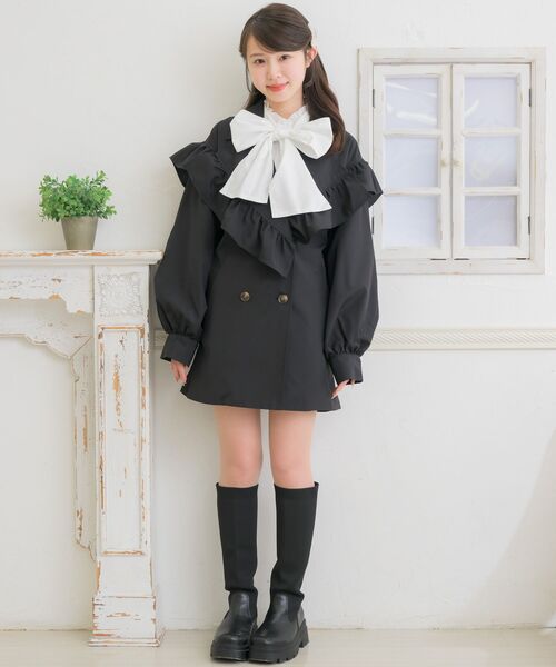 ems excite（エムズエキサイト）の「フリルcollarトレンチコート（トレンチコート・レディース・ブラック/ライトベージュ/ナチュラル・FREE）」の13枚目の写真